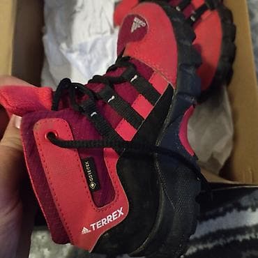 Dečje patike Adidas Terrex, veličina EU 26. patikice u odlicnom na lalafo.rs — 6 Dečje patike Adidas Terrex, veličina EU 26. patikice u odlicnom — 6