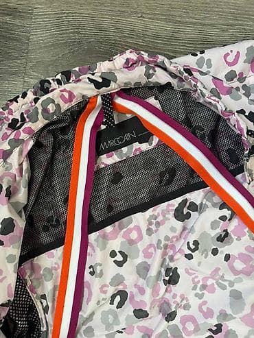 MARC CAIN prsluk, dimenzije: pazuh 50 cm a dužina 65 cm na lalafo.rs — 7 MARC CAIN prsluk, dimenzije: pazuh 50 cm a dužina 65 cm — 7