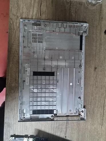 Donje kuciste za Medion Akoya S4220 MD99660.
✨ Ispravno na lalafo.rs Donje kuciste za Medion Akoya S4220 MD99660.
✨ Ispravno