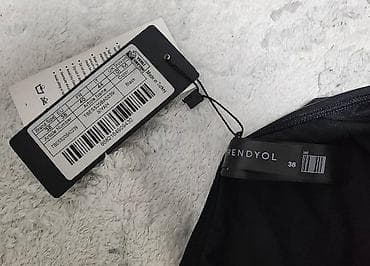 kom sa etiketom: Donji deo kupaćeg, veličina 38, crna boja, nov sa etiketom at lalafo.rs — 2 kom sa etiketom: Donji deo kupaćeg, veličina 38, crna boja, nov sa etiketom — 2