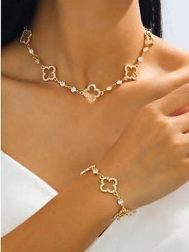 Set nakita – ogrlica i narukvica u zlatnoj boji - Dizajn: spoj na lalafo.rs Set nakita – ogrlica i narukvica u zlatnoj boji - Dizajn: spoj