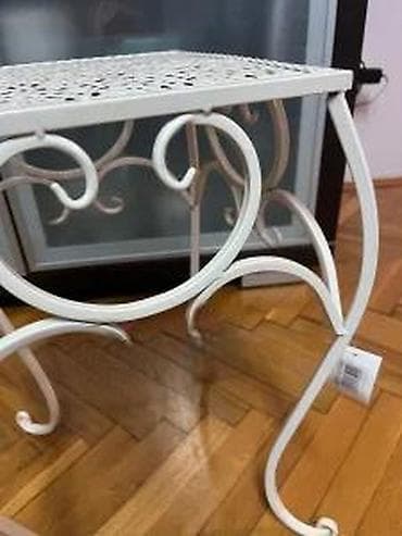 prsluk jaknica mango u: Dekorativni metalni stočić – vintage/šik stil - Materijal at lalafo.rs — 10 prsluk jaknica mango u: Dekorativni metalni stočić – vintage/šik stil - Materijal — 10