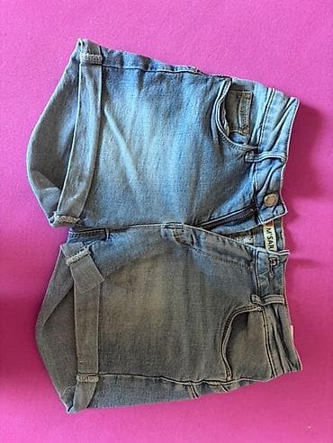 Teksas šorts svetloplave boje, pogodan za svakodnevno nošenje na lalafo.rs Teksas šorts svetloplave boje, pogodan za svakodnevno nošenje