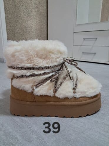 Čizme, 39 na lalafo.rs Čizme, 39