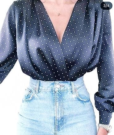 Kosuljica na preklop sa manzetnama. Teget boja sa belim tufnicama na lalafo.rs Kosuljica na preklop sa manzetnama. Teget boja sa belim tufnicama