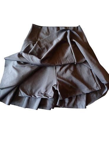 Sportska suknja-šorts (skort) - Model: suknja sa ugrađenim šorcem na lalafo.rs Sportska suknja-šorts (skort) - Model: suknja sa ugrađenim šorcem