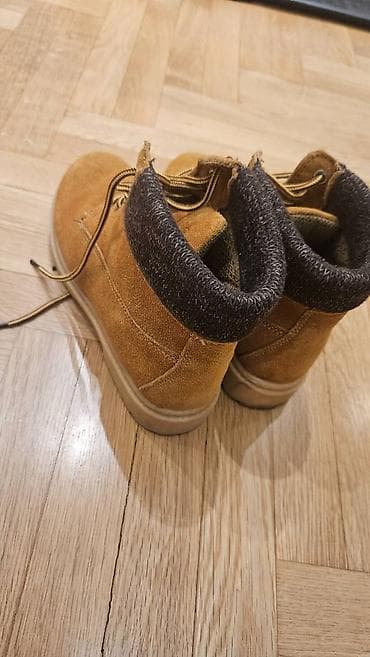 Kožne cipele kao nove u veličini 38. Bez mane, nošene dva, tri puta at lalafo.rs — 4 Kožne cipele kao nove u veličini 38. Bez mane, nošene dva, tri puta — 4
