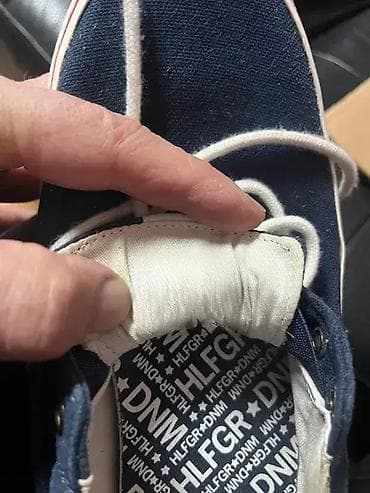 *** SUPER AKCIJA *** #2260 Patike Tommy Hilfiger - Vic; Dobor očuvane na lalafo.rs — 8 *** SUPER AKCIJA *** #2260 Patike Tommy Hilfiger - Vic; Dobor očuvane — 8