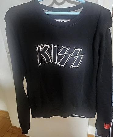 Replay duks, crne boje, M veličina sa aplikacijom natpisa KISS. Duks na lalafo.rs — 1 Replay duks, crne boje, M veličina sa aplikacijom natpisa KISS. Duks — 1