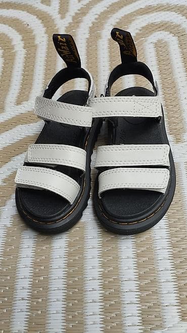 Kožne sandale Dr Martens sa debelim đonom broj 26 kupljene u USA,nikad na lalafo.rs — 4 Kožne sandale Dr Martens sa debelim đonom broj 26 kupljene u USA,nikad — 4