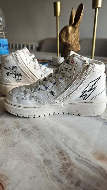 Dečje patike „Miles Morales“ – bele visoke tene sa motivima na lalafo.rs — 3 Dečje patike „Miles Morales“ – bele visoke tene sa motivima — 3