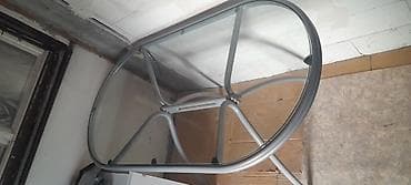 Stakleni ovalni sto sa metalnim ramom - Gornja ploča: providno na lalafo.rs — 2 Stakleni ovalni sto sa metalnim ramom - Gornja ploča: providno — 2