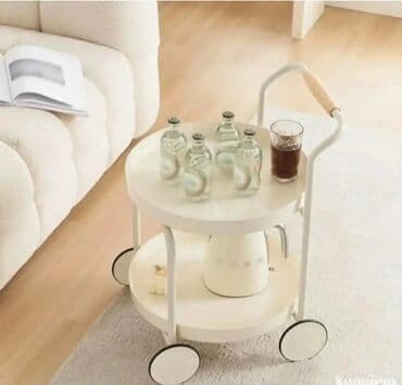 Šarmantni Pomoćni Stočić i Servirna Kolica u jednom! Ova elegantna na lalafo.rs Šarmantni Pomoćni Stočić i Servirna Kolica u jednom! Ova elegantna