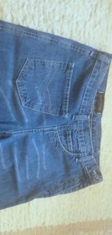 Farmerke veoma širokih, zvonastih nogavica. Bez elastina. Kopčanje na lalafo.rs — 5 Farmerke veoma širokih, zvonastih nogavica. Bez elastina. Kopčanje — 5