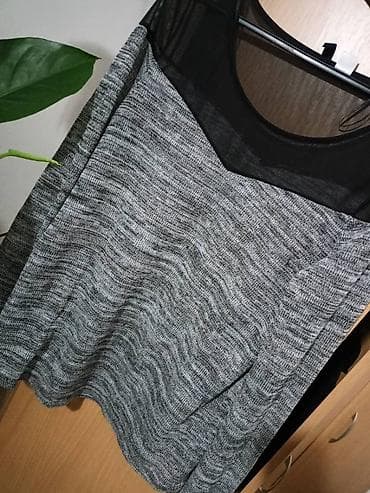 Hm bluza. Veličina M. Materijal : 66% poliester 28% viskoza 4% metalno na lalafo.rs — 3 Hm bluza. Veličina M. Materijal : 66% poliester 28% viskoza 4% metalno — 3