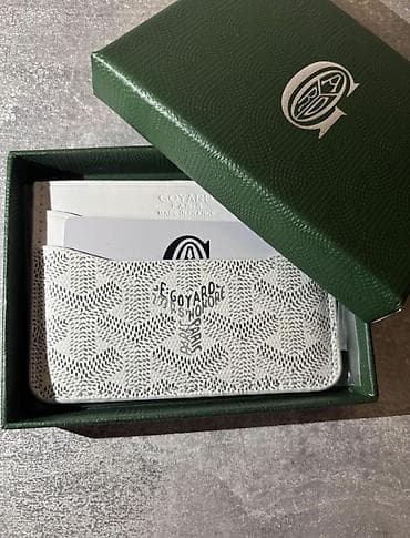 cista koza broj: Luksuzni muški novčanici i kartice – izbor premium brendova - Louis na lalafo.rs — 3 cista koza broj: Luksuzni muški novčanici i kartice – izbor premium brendova - Louis — 3