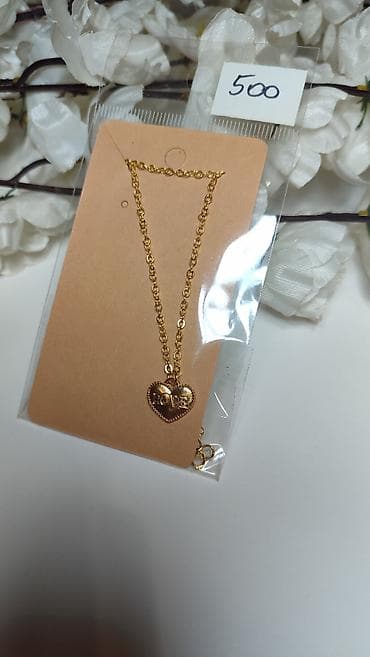 Zlatno-tonirana ogrlica sa priveskom u obliku srca. - Privjesak srce na lalafo.rs Zlatno-tonirana ogrlica sa priveskom u obliku srca. - Privjesak srce