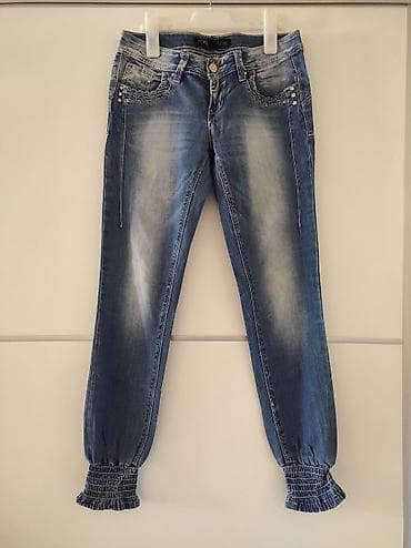 Veličina M. Poluobim struka 38. Prelepe farmerke at lalafo.rs Veličina M. Poluobim struka 38. Prelepe farmerke