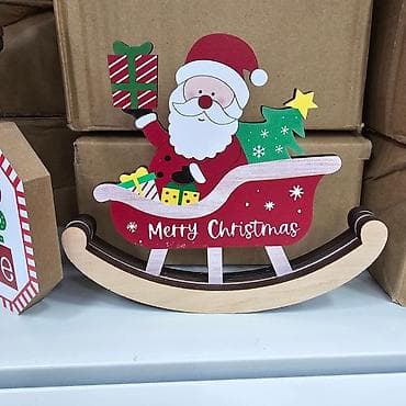 Novogodisnja dekoracija
3kom: 2000din na lalafo.rs — 5 Novogodisnja dekoracija
3kom: 2000din — 5