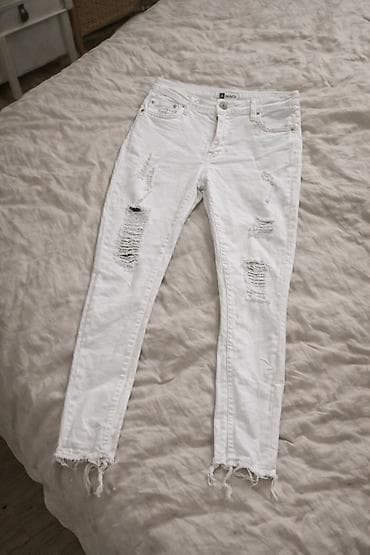 Other: Beli ženski skinny farmerki sa pocepanim detaljima - Model at lalafo.rs — 1 Other: Beli ženski skinny farmerki sa pocepanim detaljima - Model — 1