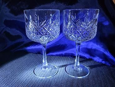 Case nove velike za dvoje za vino,koktele itd. Case puno staklo.sve na lalafo.rs — 1 Case nove velike za dvoje za vino,koktele itd. Case puno staklo.sve — 1