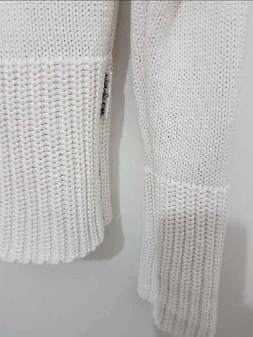 Ženski džemper, M veličina, izuzetno kvalitetan. Samo opran, nije na lalafo.rs — 3 Ženski džemper, M veličina, izuzetno kvalitetan. Samo opran, nije — 3