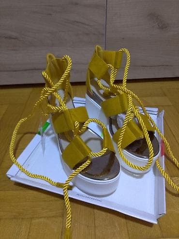 Sandals: Zenske sandale,velicina 40,sasvim nove,platforma,na at lalafo.rs — 6 Sandals: Zenske sandale,velicina 40,sasvim nove,platforma,na — 6