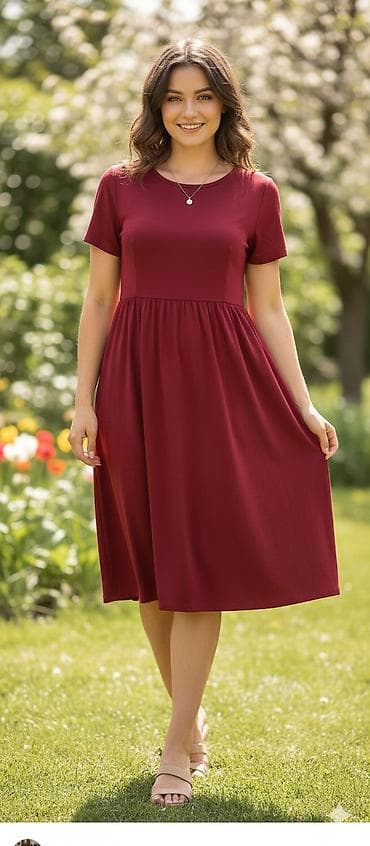 Haljina midi dužine u boji bordo/vinocrvena. - Kroj: A-linija sa na lalafo.rs Haljina midi dužine u boji bordo/vinocrvena. - Kroj: A-linija sa