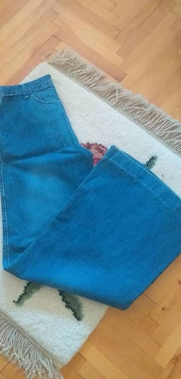 Farmerke veoma širokih, zvonastih nogavica. Bez elastina. Kopčanje na lalafo.rs — 6 Farmerke veoma širokih, zvonastih nogavica. Bez elastina. Kopčanje — 6