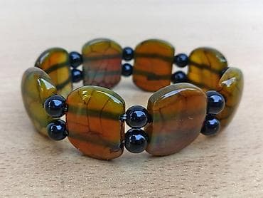 Narukvica AHAT ZMAJEVE VENE Narukvica od AHAT-a ZMAJEVE VENE na lalafo.rs — 3 Narukvica AHAT ZMAJEVE VENE Narukvica od AHAT-a ZMAJEVE VENE — 3