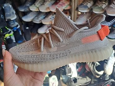 Trainers: Adidas yeezy boost 350 patike NOVO Novo Brojevi 36 do 46 fb Moja at lalafo.rs — 2 Trainers: Adidas yeezy boost 350 patike NOVO Novo Brojevi 36 do 46 fb Moja — 2