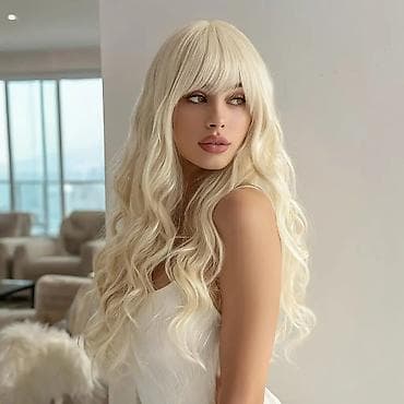 Duga talasasta perika sa šiškama – 61 cm - Stil: duga, mekano na lalafo.rs Duga talasasta perika sa šiškama – 61 cm - Stil: duga, mekano