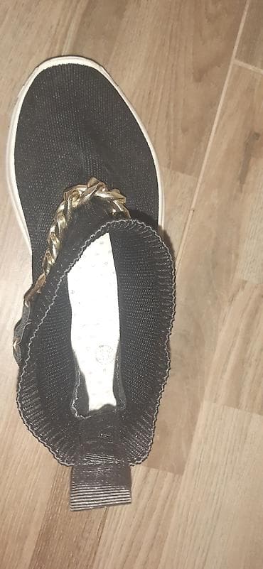 37 patike odlicne malo nosene na lalafo.rs — 3 37 patike odlicne malo nosene — 3