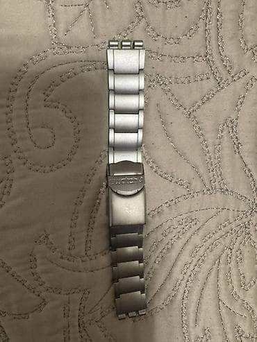 Metalna narukvica za sat – Swatch Irony - Materijal: brušeni metal na lalafo.rs Metalna narukvica za sat – Swatch Irony - Materijal: brušeni metal