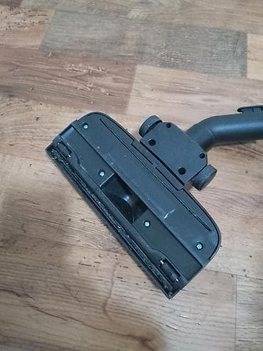 kom sa etiketom: Usisivač štapni (žičani) sa posudom za prašinu - Tip: štapni usisivač at lalafo.rs — 9 kom sa etiketom: Usisivač štapni (žičani) sa posudom za prašinu - Tip: štapni usisivač — 9