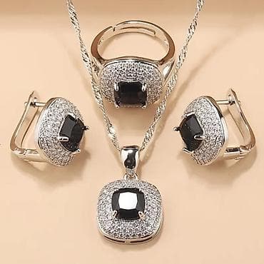 Jewellery sets: Komplet nakita – ogrlica, prsten i minđuše - Elegantni set od četiri at lalafo.rs — 2 Jewellery sets: Komplet nakita – ogrlica, prsten i minđuše - Elegantni set od četiri — 2