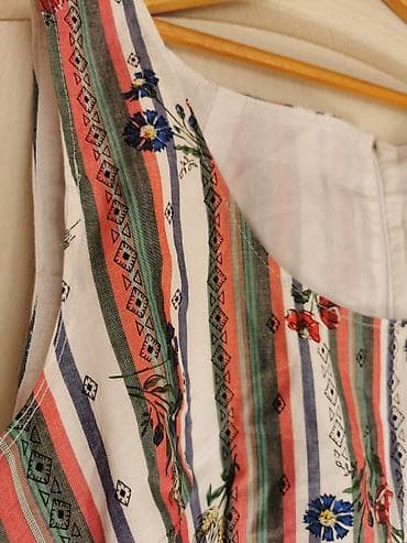 dve suknje po: Ženska letnja bluzica bez rukava - Kroj: ravna silueta, okrugli izrez na lalafo.rs — 1 dve suknje po: Ženska letnja bluzica bez rukava - Kroj: ravna silueta, okrugli izrez — 1