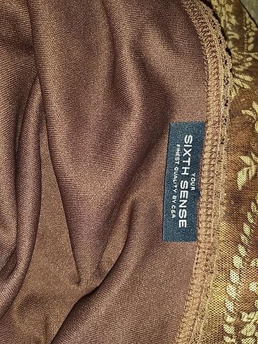 Prelepa široka suknja u veličini XL U odličnom stanju, kao nova Za na lalafo.rs — 5 Prelepa široka suknja u veličini XL U odličnom stanju, kao nova Za — 5