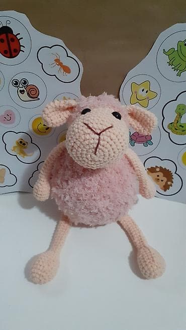 Ručno rađena igračka - ovčica. Izrađena od kombinacije pamučnog i na lalafo.rs Ručno rađena igračka - ovčica. Izrađena od kombinacije pamučnog i