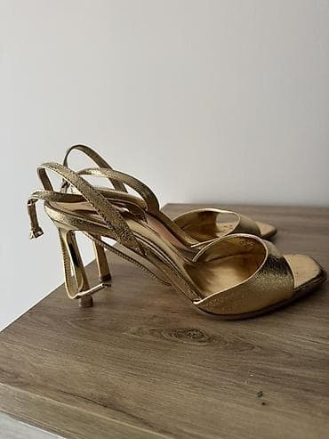 Zlatne sandale na štiklu Zara veličina 42 - Elegantne sandale u na lalafo.rs — 3 Zlatne sandale na štiklu Zara veličina 42 - Elegantne sandale u — 3