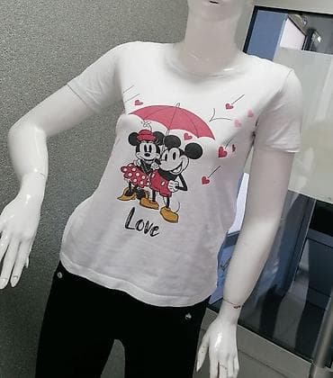 Prelepa majica kao nova
Pamuk elastin
Odgovara Vel S M na lalafo.rs Prelepa majica kao nova
Pamuk elastin
Odgovara Vel S M