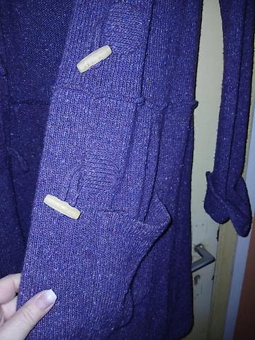 kozna jakna sa: Zimski komplet odeće – tri gornja komada 1) Crna zimska jakna do kuka na lalafo.rs — 2 kozna jakna sa: Zimski komplet odeće – tri gornja komada 1) Crna zimska jakna do kuka — 2