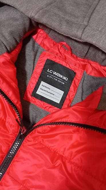 Dečiji prsluk LC Waikiki u jarko crvenoj boji, idealan za prelazni na lalafo.rs — 4 Dečiji prsluk LC Waikiki u jarko crvenoj boji, idealan za prelazni — 4