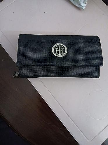 Tommy Hilfiger ženski novčanik – crni. - Klasičan preklop sa na lalafo.rs — 5 Tommy Hilfiger ženski novčanik – crni. - Klasičan preklop sa — 5