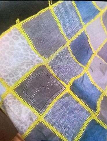 Prekrivač za krevet. Pačvork rad od teksasa i vunice. Dimenzije 150 x na lalafo.rs — 4 Prekrivač za krevet. Pačvork rad od teksasa i vunice. Dimenzije 150 x — 4