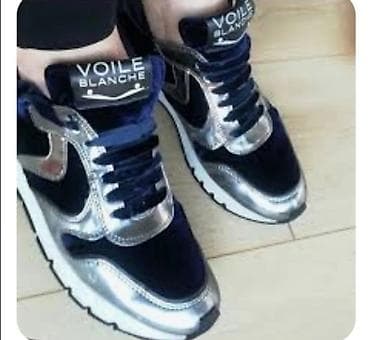 Firmirane patike VIOLE BLANCH
PLAĆENE 120 e
Malo nošene, bez oštećenja na lalafo.rs — 7 Firmirane patike VIOLE BLANCH
PLAĆENE 120 e
Malo nošene, bez oštećenja — 7