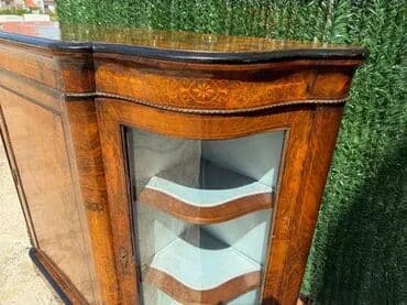 Antique Dressers: Stara stilska komoda u intarziji Stara stilska komoda Diskretno at lalafo.rs — 7 Antique Dressers: Stara stilska komoda u intarziji Stara stilska komoda Diskretno — 7