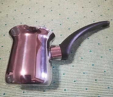 Džezva nova zapremine 1 šoljica, visina 7 cm, fi 6,5 cm, 18/10 na lalafo.rs — 2 Džezva nova zapremine 1 šoljica, visina 7 cm, fi 6,5 cm, 18/10 — 2