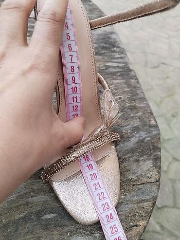 Sandale br 37
Jednom nosene na lalafo.rs — 3 Sandale br 37
Jednom nosene — 3