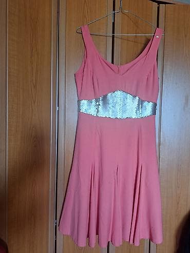 Haljina AMC prelepa, elegantna svecana, ukrasena zlatkastim, br. L na lalafo.rs Haljina AMC prelepa, elegantna svecana, ukrasena zlatkastim, br. L